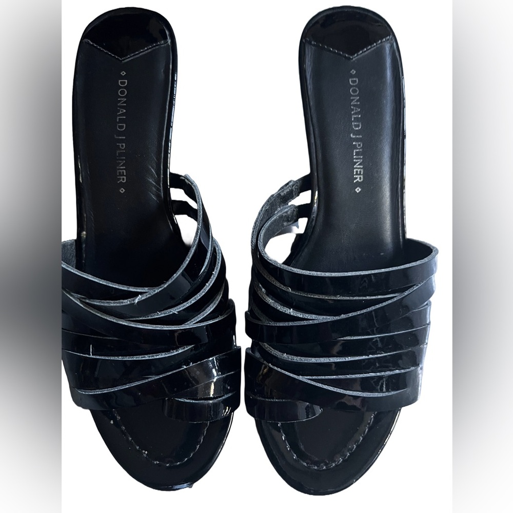 Donald J. Pliner Black Sandals Modern Minimalist Style